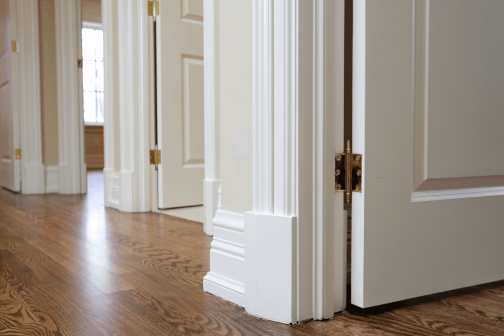a door hinges in a room