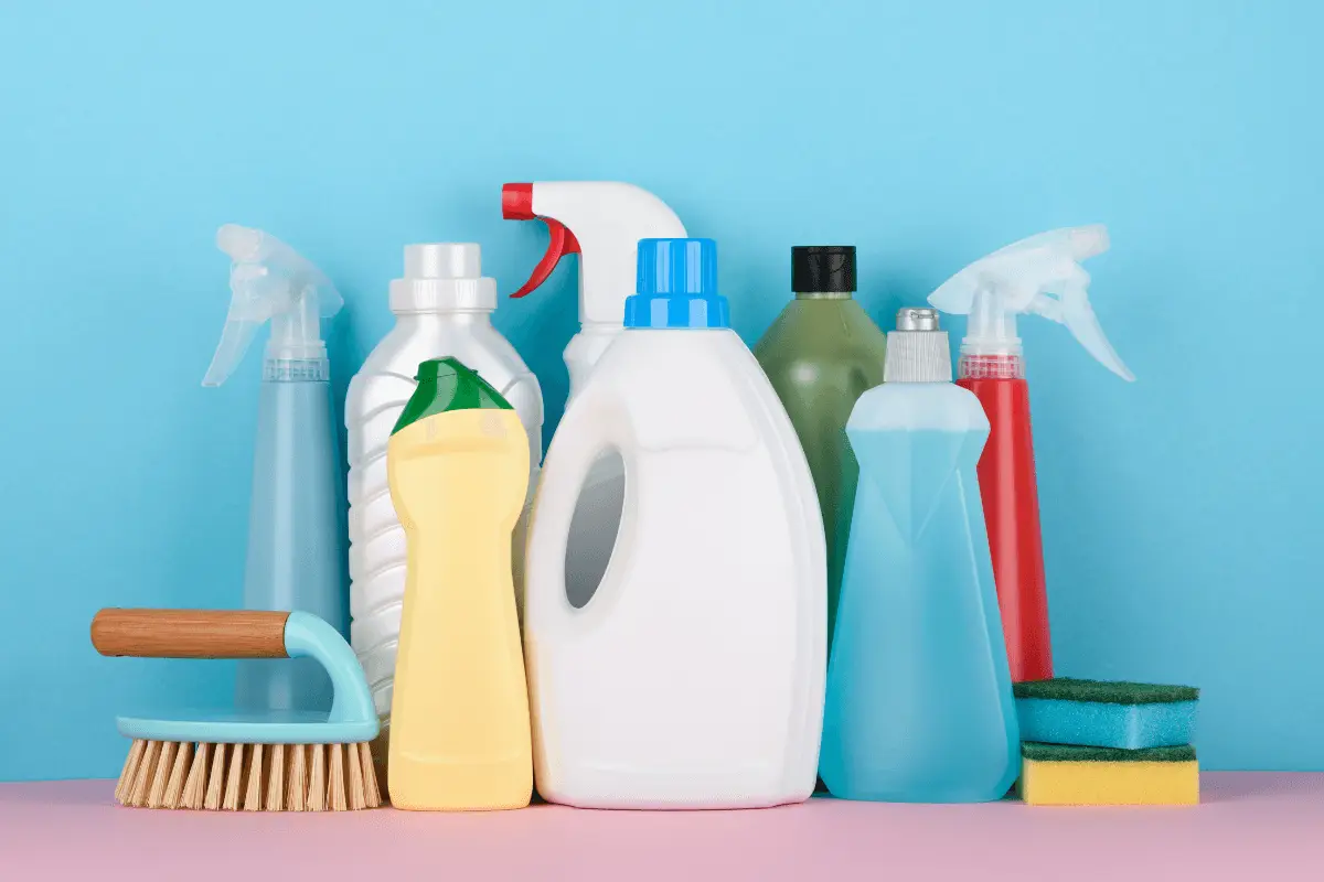 a group of cleaning supplies