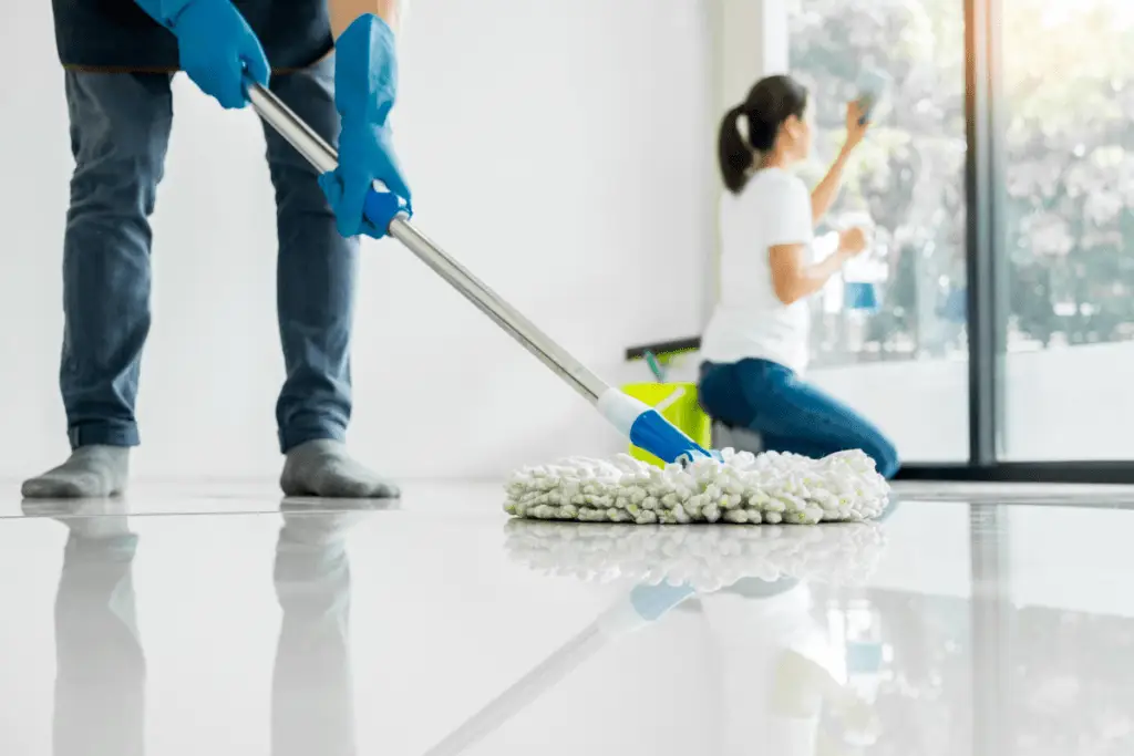 Professional floor cleaning for spotless and shiny surfaces